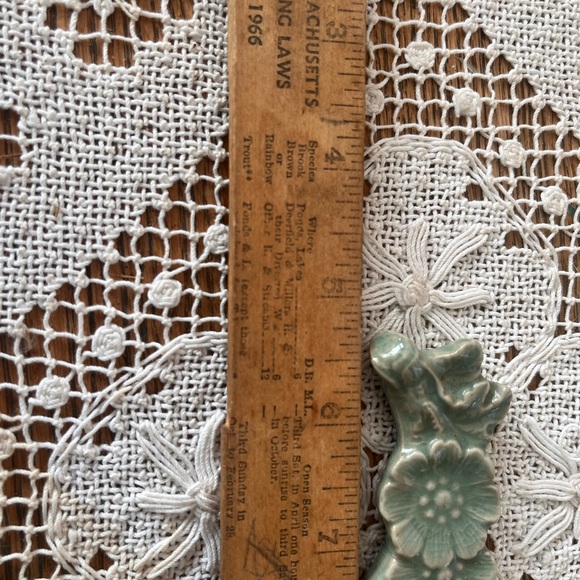 Green Pottery Flowers - Picture 6 of 6